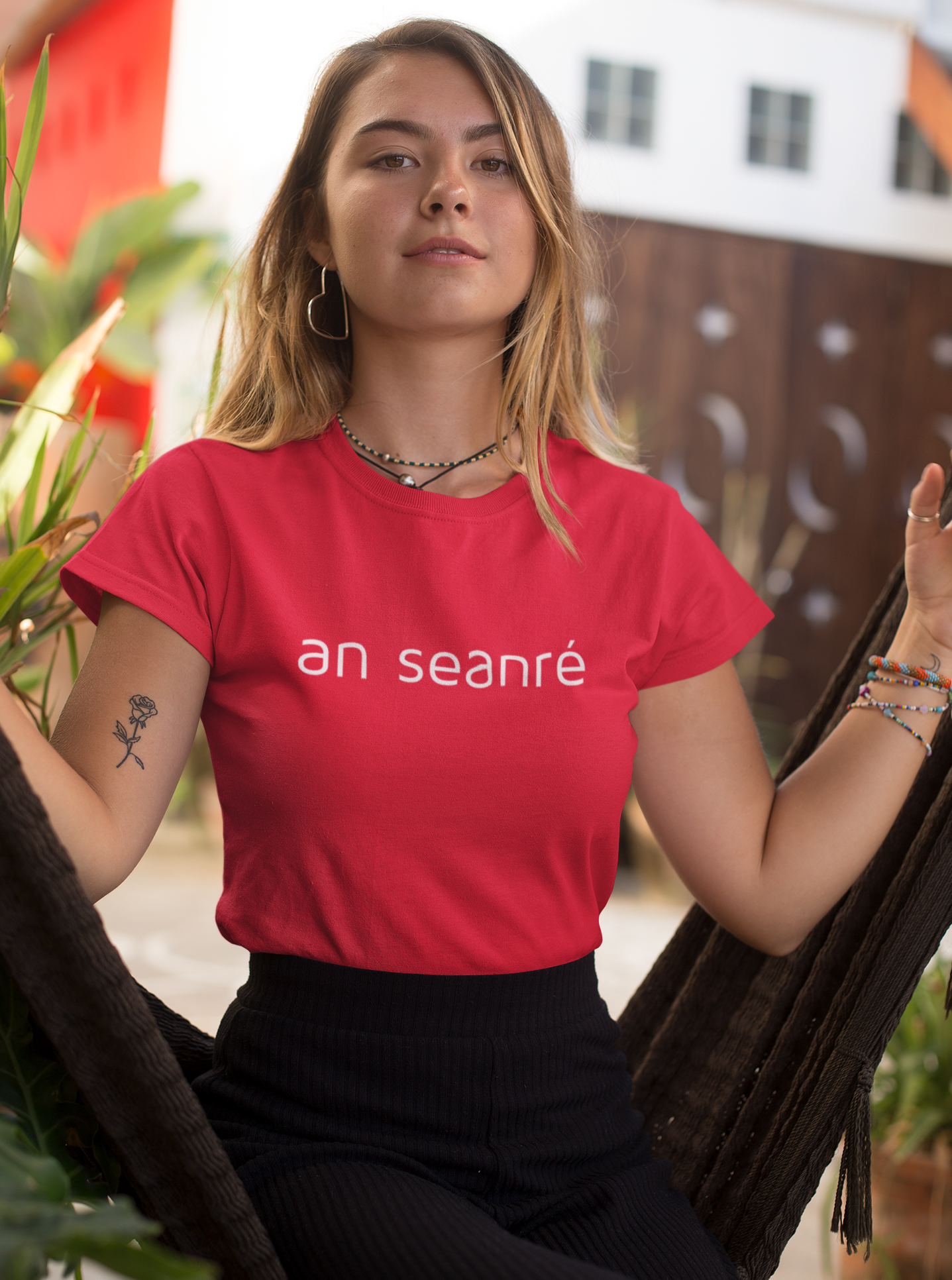 Red an seanré Women's Half Sleeve Round Neck T-Shirt